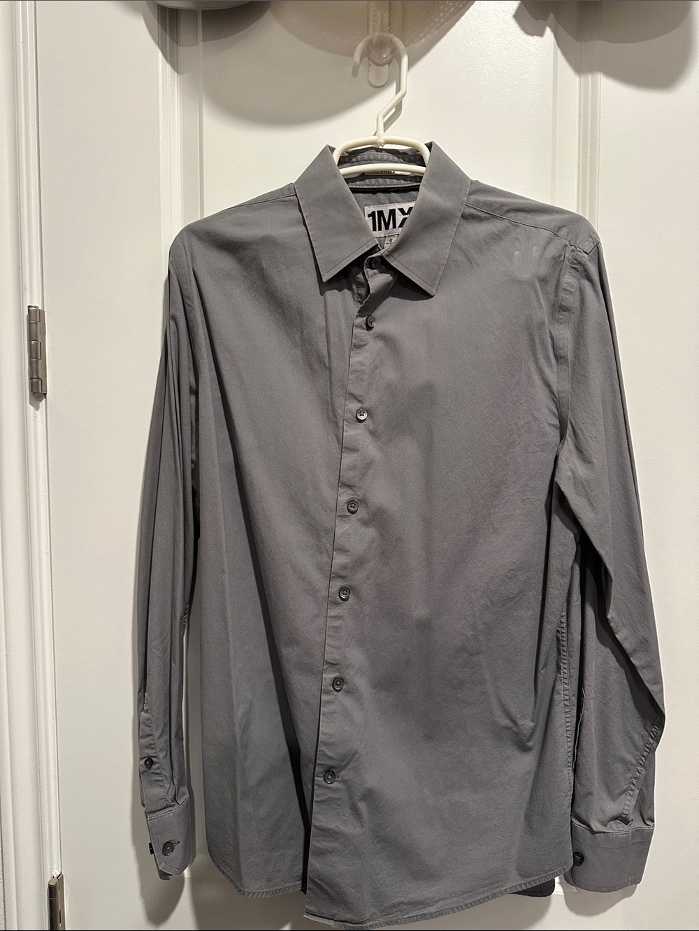 Express Fitted Men's Gray Button-Up Dress Shirt -